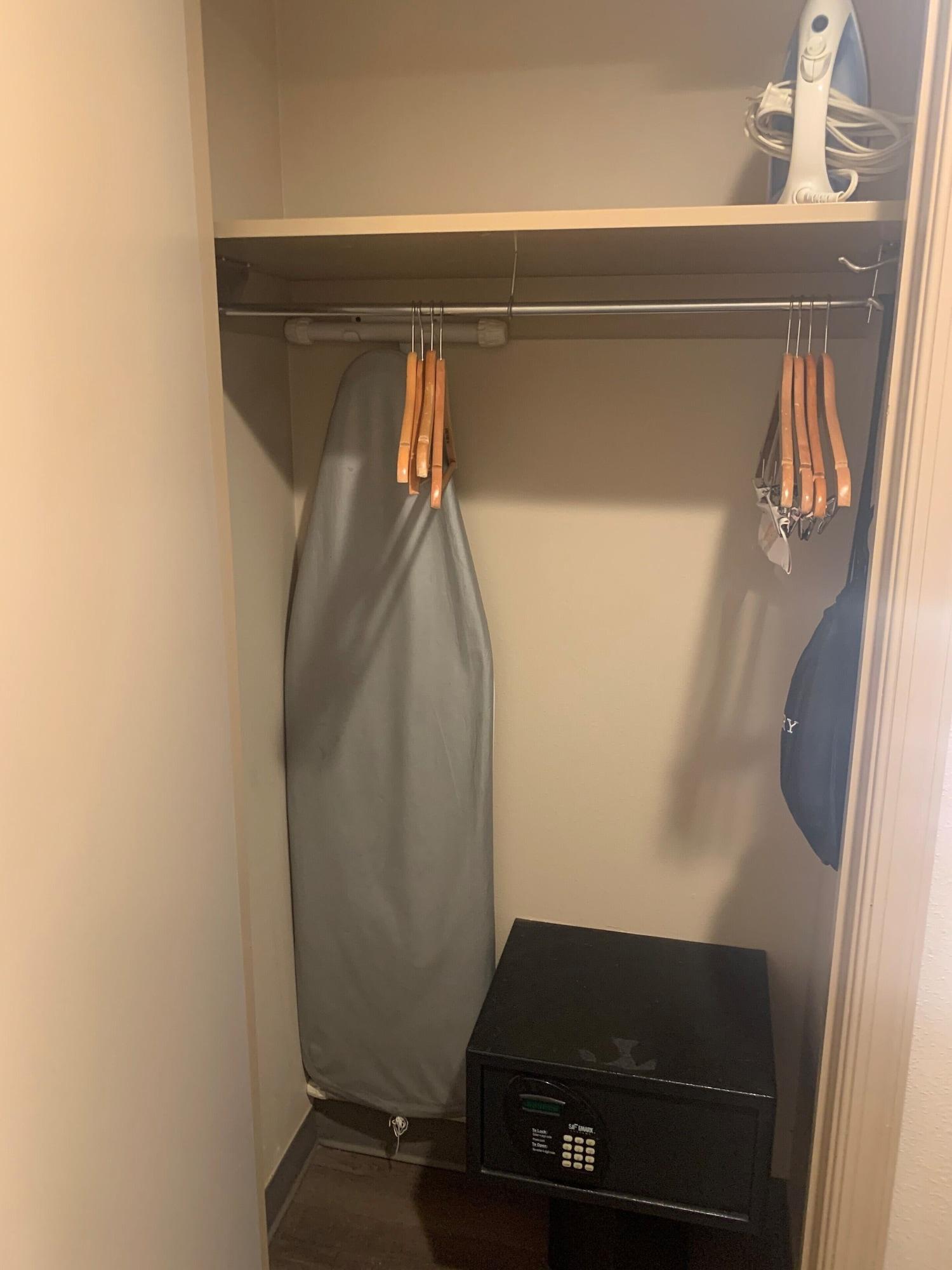Days Inn By Wyndham Horsham Philadelphia Bagian luar foto