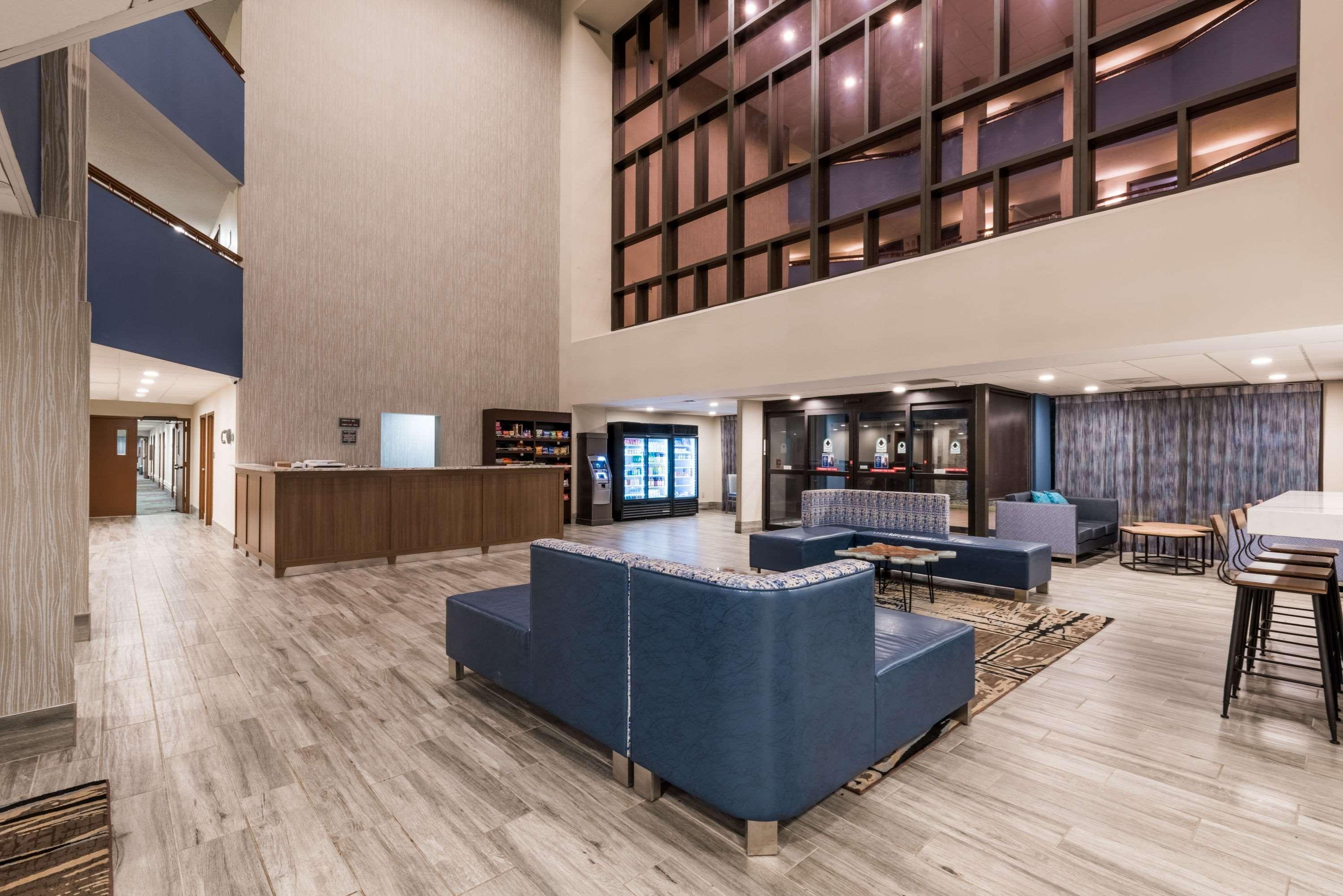 Days Inn By Wyndham Horsham Philadelphia Bagian luar foto