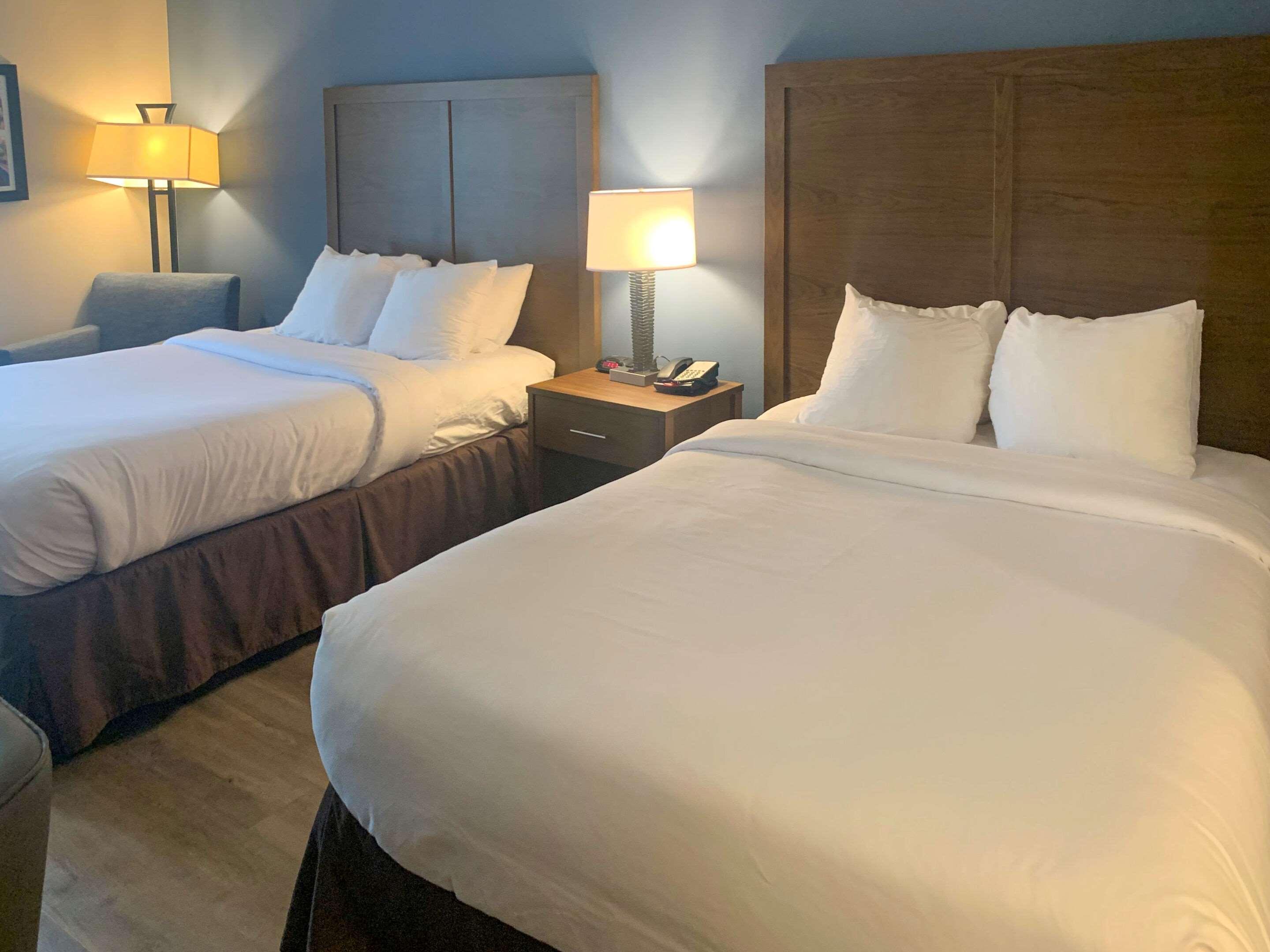 Days Inn By Wyndham Horsham Philadelphia Bagian luar foto