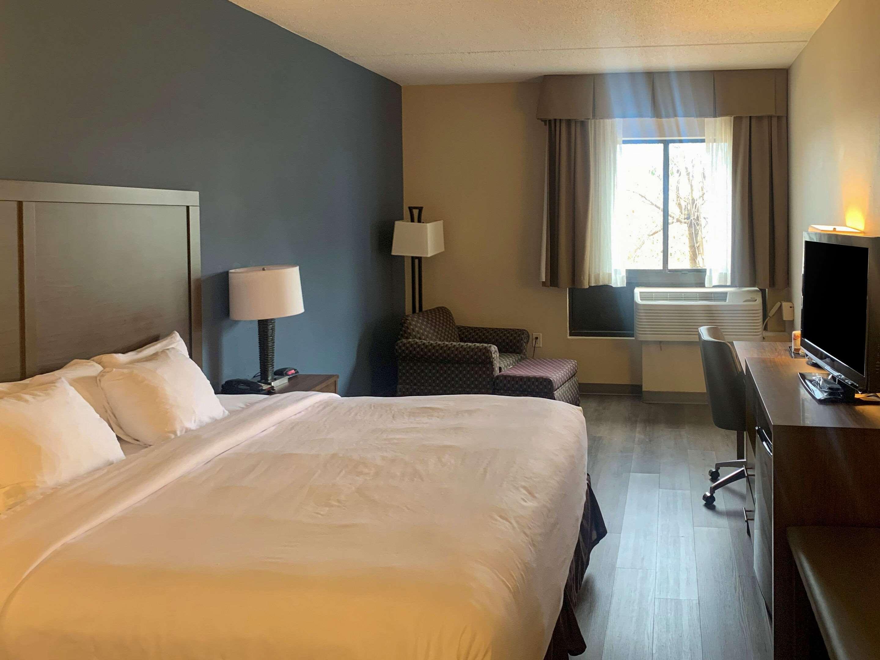 Days Inn By Wyndham Horsham Philadelphia Bagian luar foto