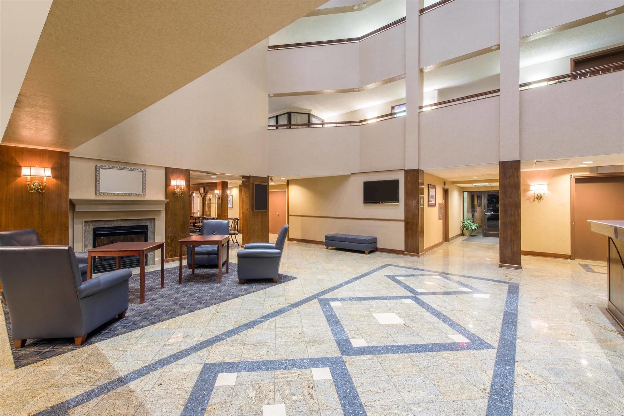 Days Inn By Wyndham Horsham Philadelphia Bagian luar foto