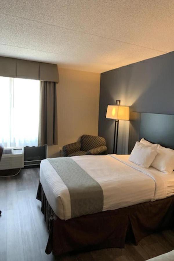 Days Inn By Wyndham Horsham Philadelphia Bagian luar foto